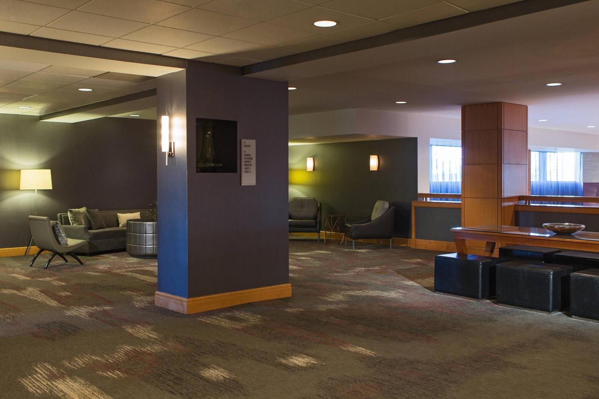 Renaissance Chicago O'Hare Suites Hotel Rosemont Exterior photo