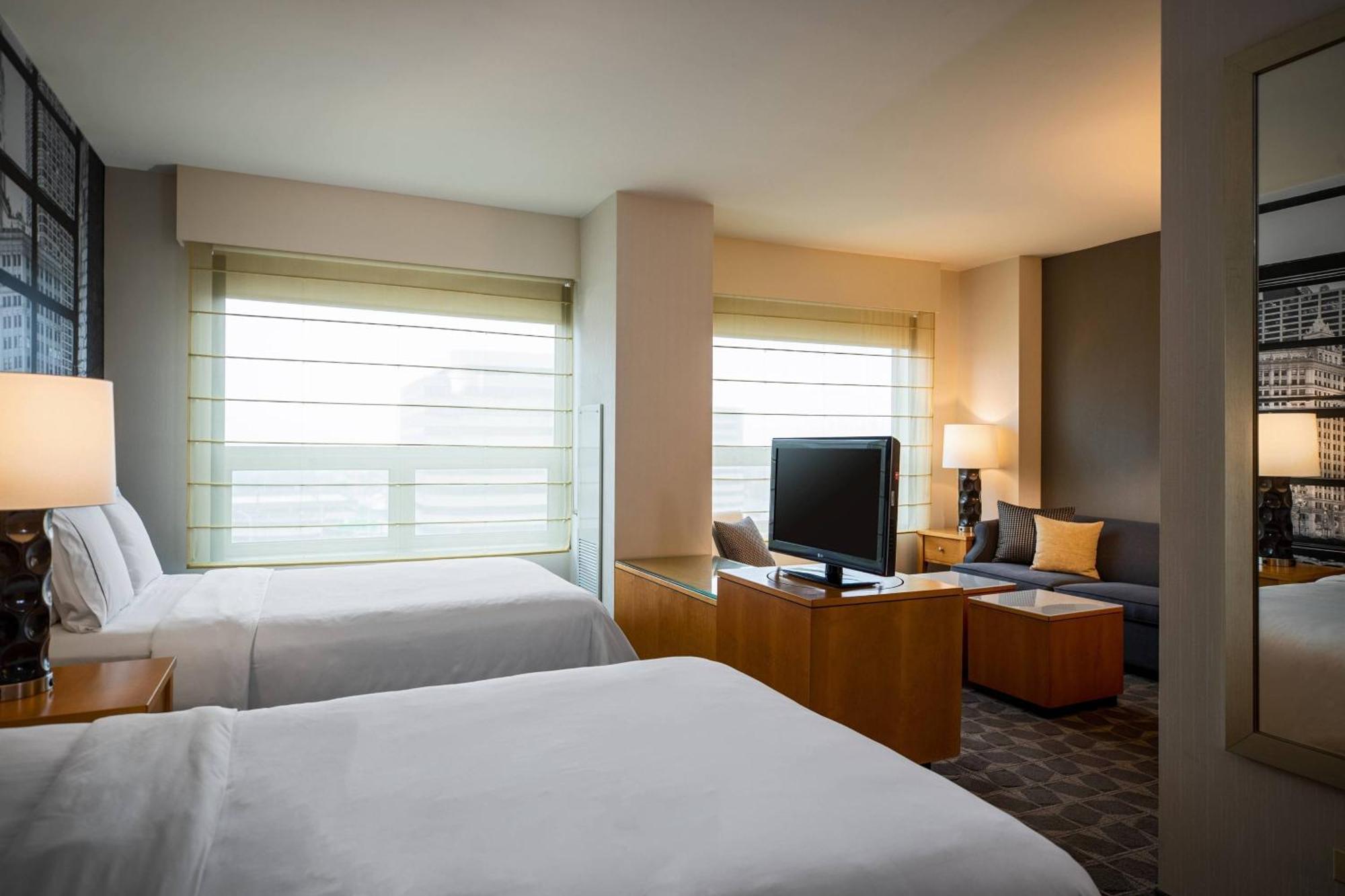Renaissance Chicago O'Hare Suites Hotel Rosemont Exterior photo