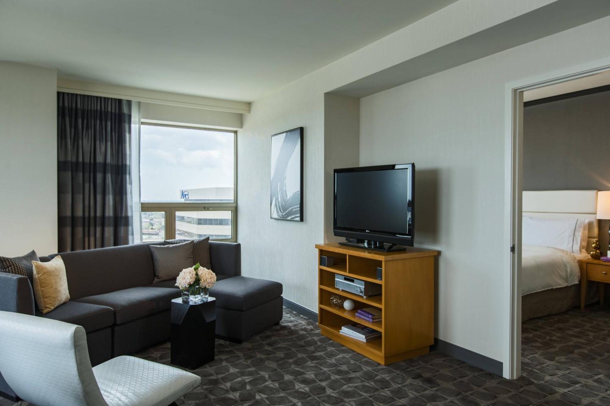Renaissance Chicago O'Hare Suites Hotel Rosemont Exterior photo