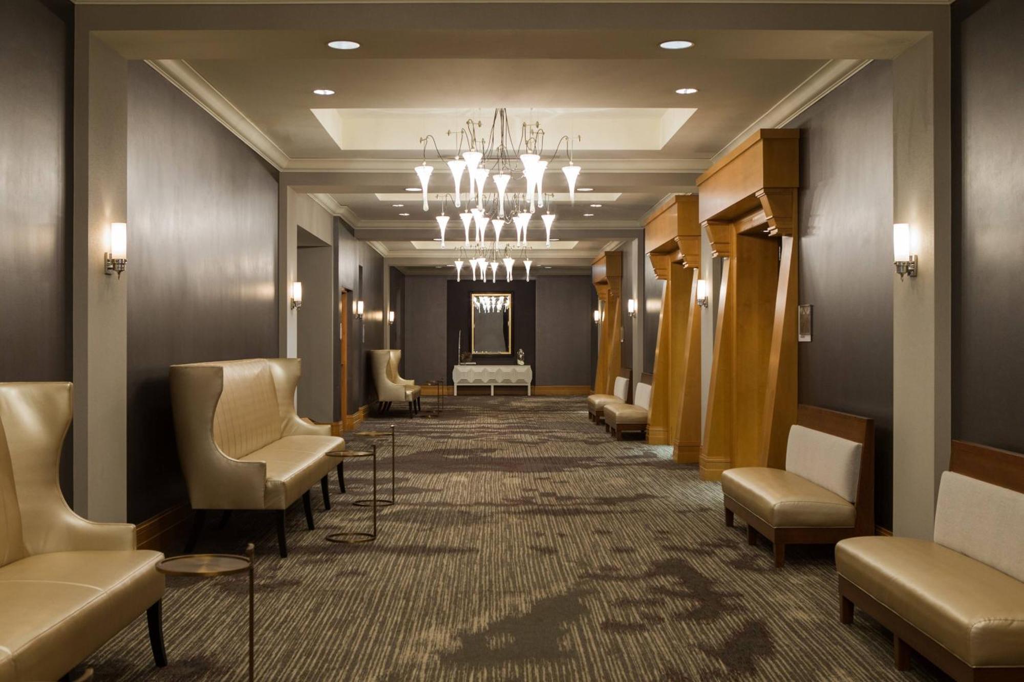 Renaissance Chicago O'Hare Suites Hotel Rosemont Exterior photo
