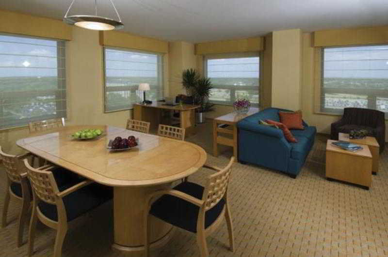 Renaissance Chicago O'Hare Suites Hotel Rosemont Room photo