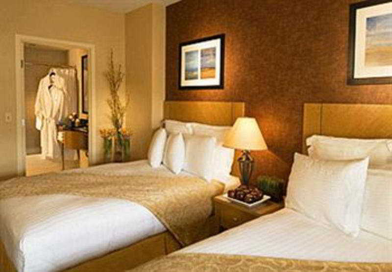 Renaissance Chicago O'Hare Suites Hotel Rosemont Room photo