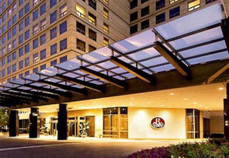 Renaissance Chicago O'Hare Suites Hotel Rosemont Exterior photo